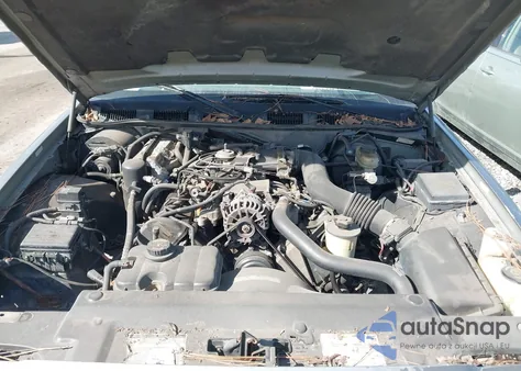 1998 Mercury Grand Marquis z USA, uszkodzony, nr VIN 2MEFM75W1WX684957